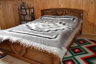 Гостевой дом Faina House Яремче Номер с кроватью размера «king-size»-4