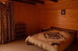 Гостевой дом Faina House Яремче Номер с кроватью размера «king-size»-3